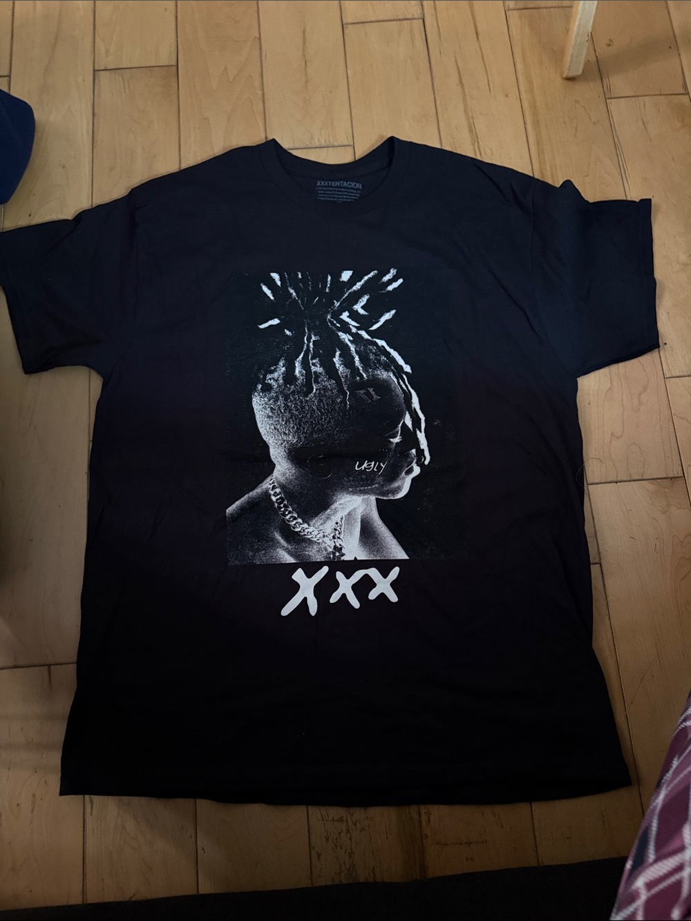 Black Short-Sleeve Graphic Tee with Monochrome Portrait Print